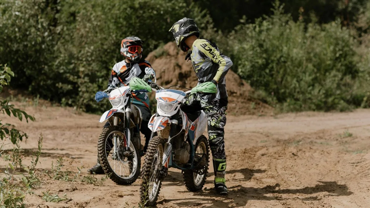 Bike Carbs vs ITB Conversion Cost: The Honest Numbers for a UK Build