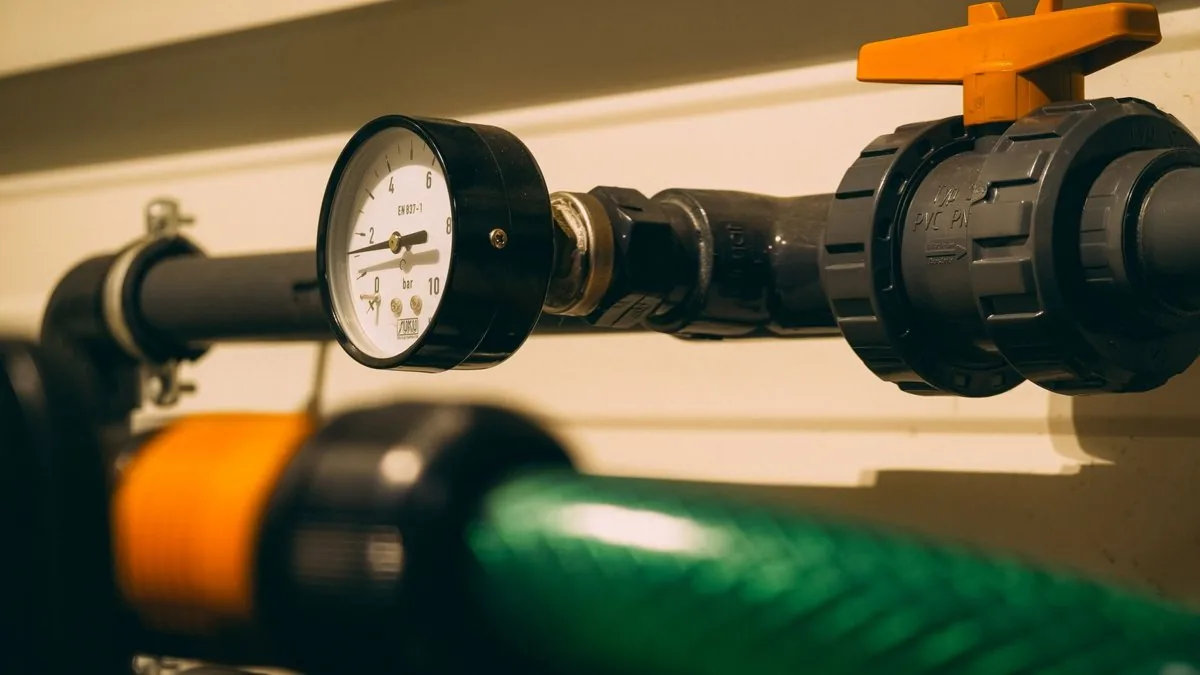Adjustable Fuel Pressure Regulator for ITBs: How to Reference, Set and Plumb One Properly
